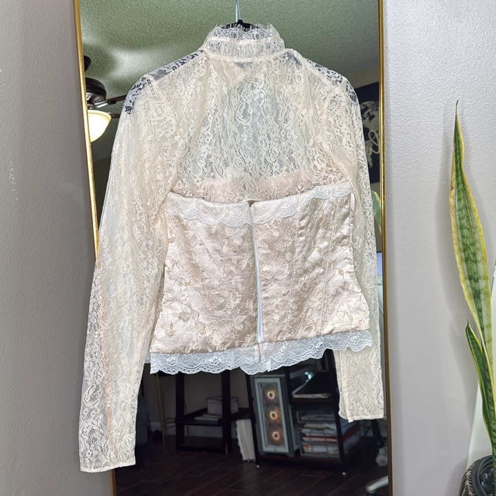 House of CB ‘Perdita’ & ‘Mara’ Ivory Metallic jacquard corset, bolero maxi Set - Picture 9 of 11